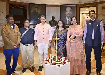 “PRAVAH” Solo Show Of Paintings By Anjali Prabhakar In Jehangir Art Gallery