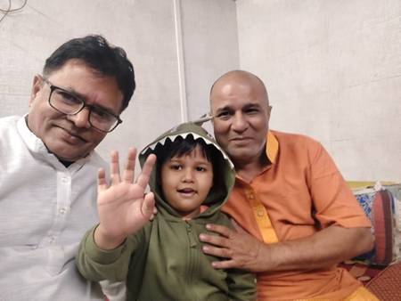 हिंदू मुस्लिम एकता का प्रतीक श्री ॐकारेश्वर साईं मंदिर दहीसर मुम्बई