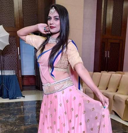 PALLAVI THORAVE: A Rising Star Of Lavani, Acting And Social Impact !