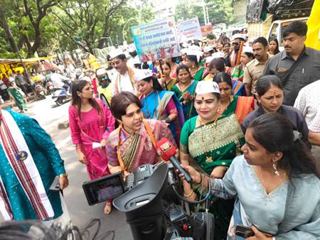 Republican Leader And Film Producer Sanghamitra Tai Gaikwad Participates Enthusiastically In Artists’ Cultural Procession